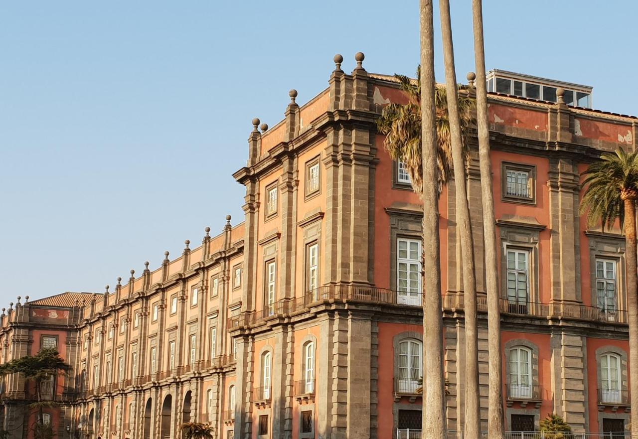 A Due Passi Dal Museo Naples