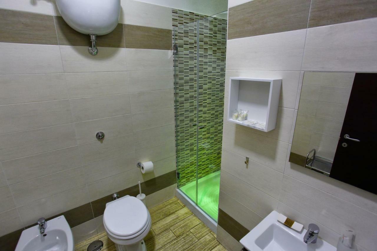 Napoli City Rooms 3*