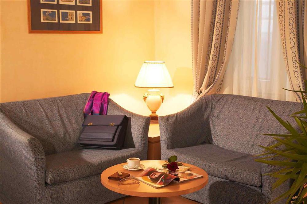 Hotel Ibis Styles Garibaldi 3*