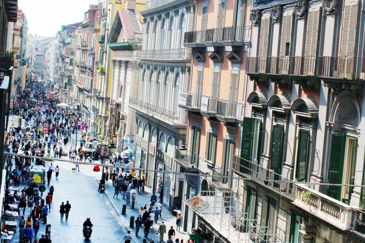 Piazza Carita Guest house 4*