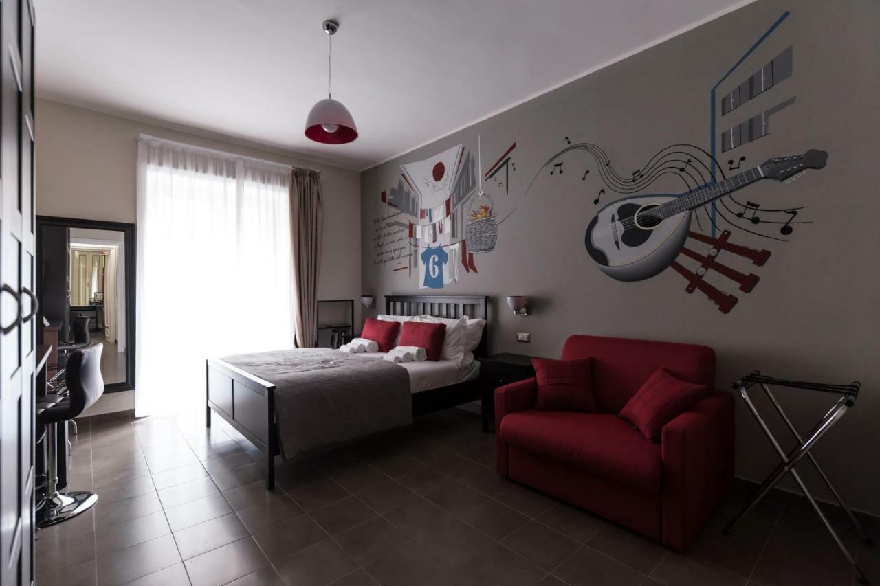 Via Toledo 156 Bed & Breakfast 3*