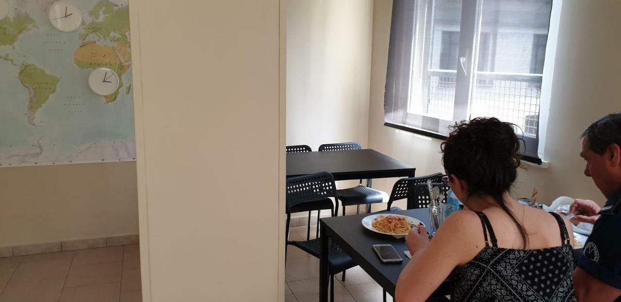 Departure Rooms&hostels Bed & Breakfast 2*