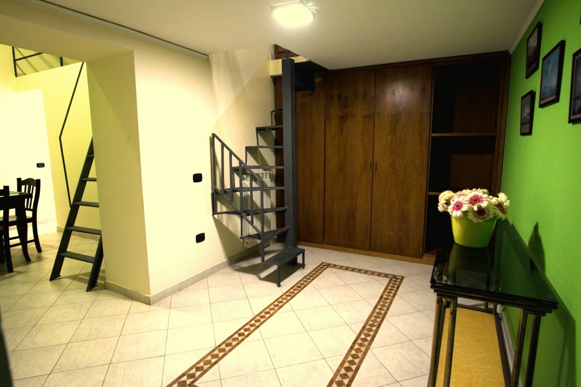Apartment Cosi Chiaia Naples