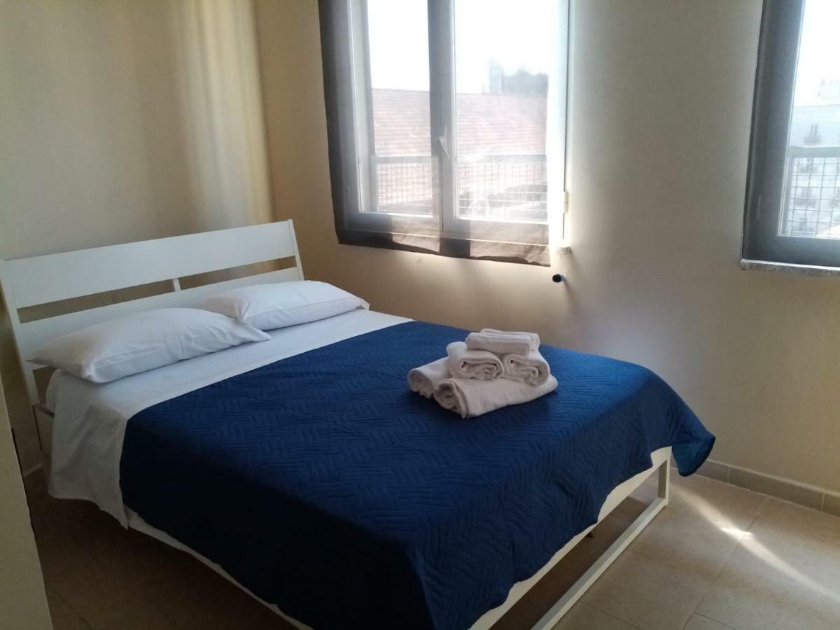 Departure Rooms&hostels 2* Naples