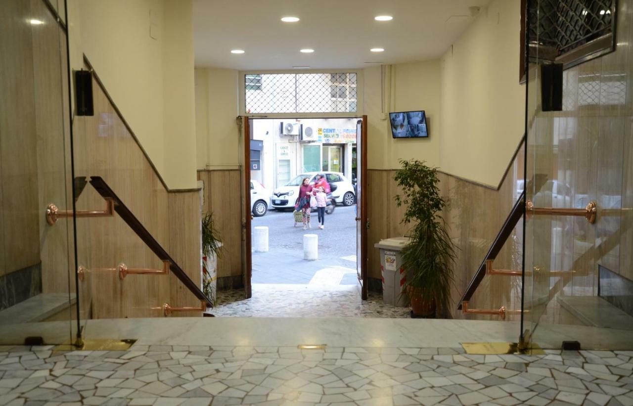 Mellos Naples
