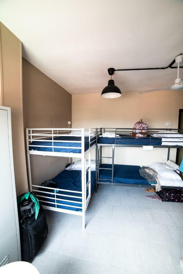 Departure Rooms&hostels Bed & Breakfast