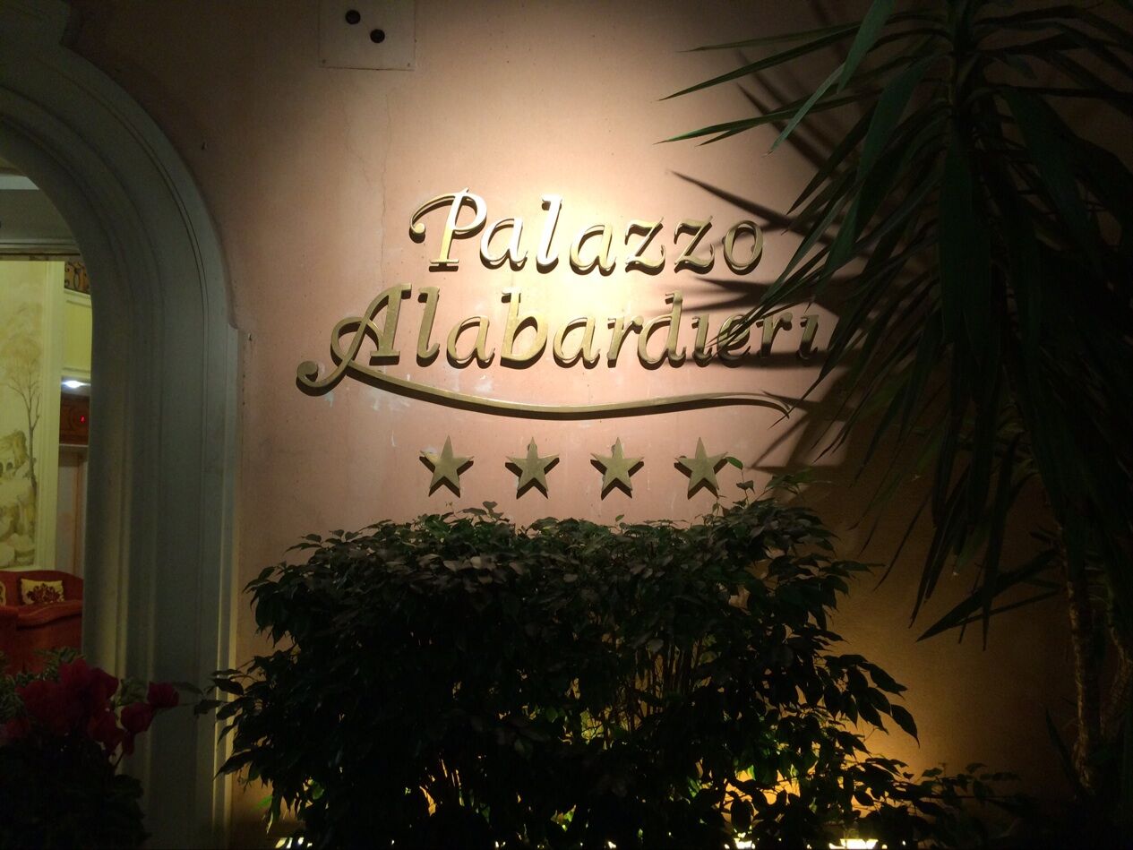 Palazzo Alabardieri 4* Naples