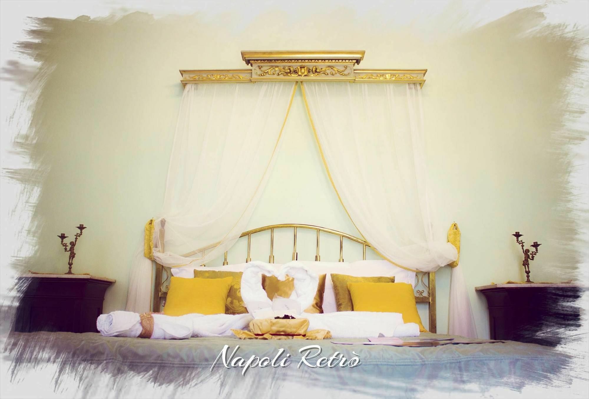 Retro Naples
