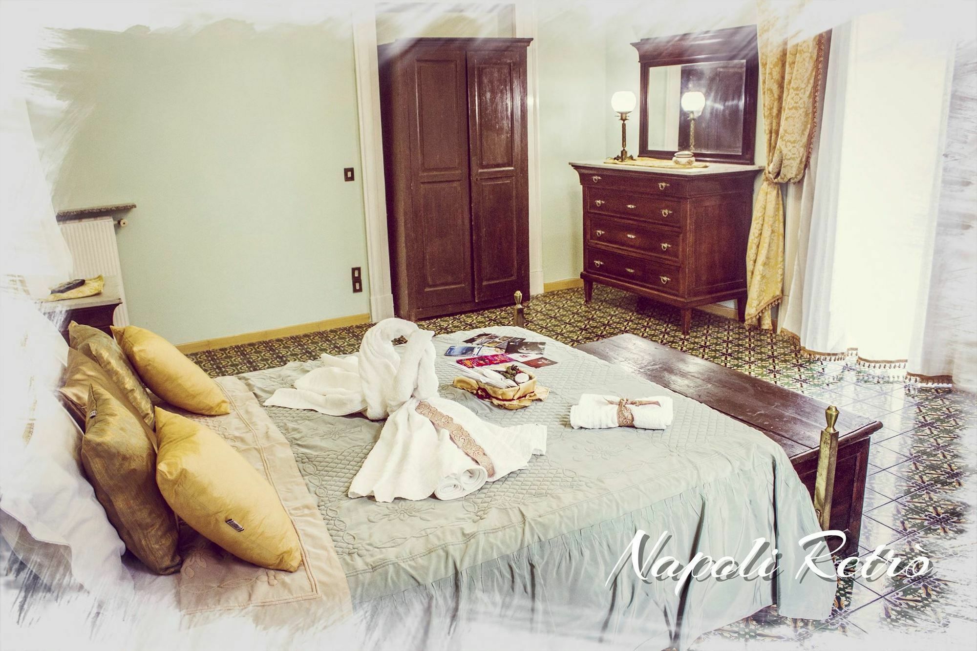 Retro Bed & Breakfast *