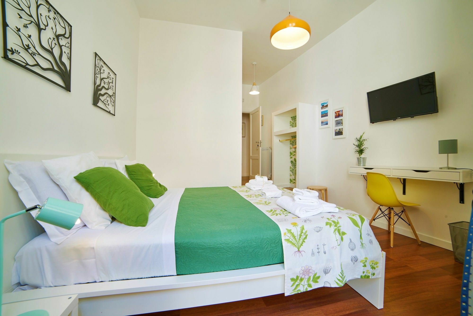Guest house Tree - Lungomare 2*