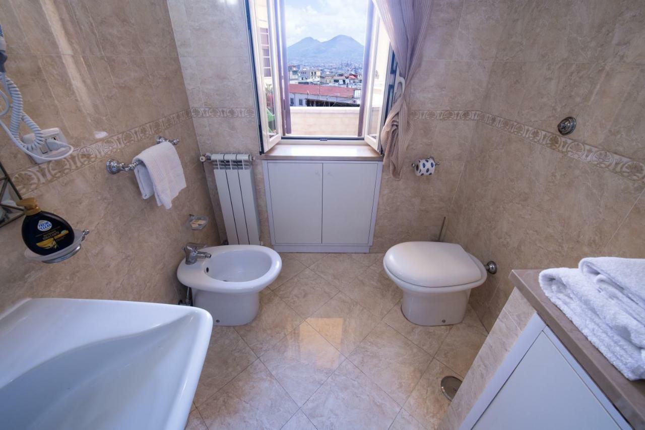 Grandapartments Piazza Carita Naples