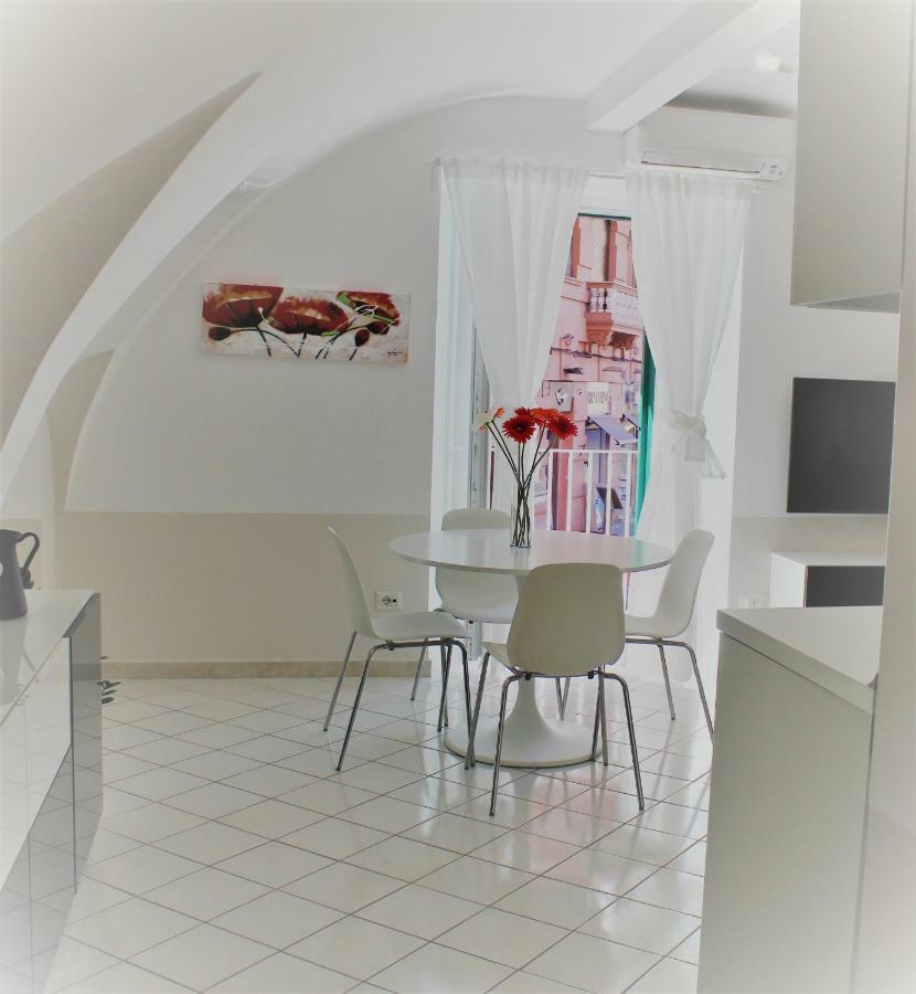 Mergellina Holiday home *