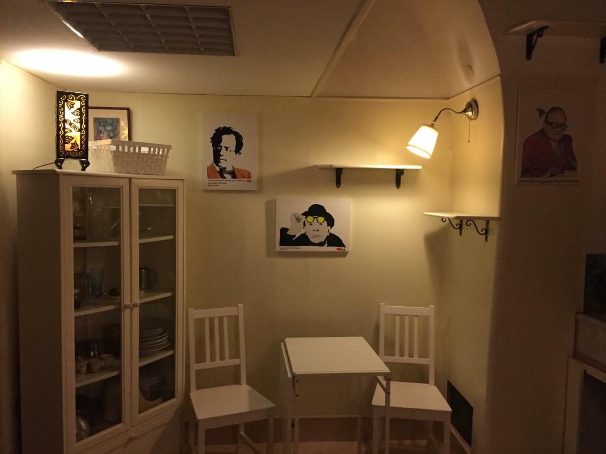 Virgil's Apartment *