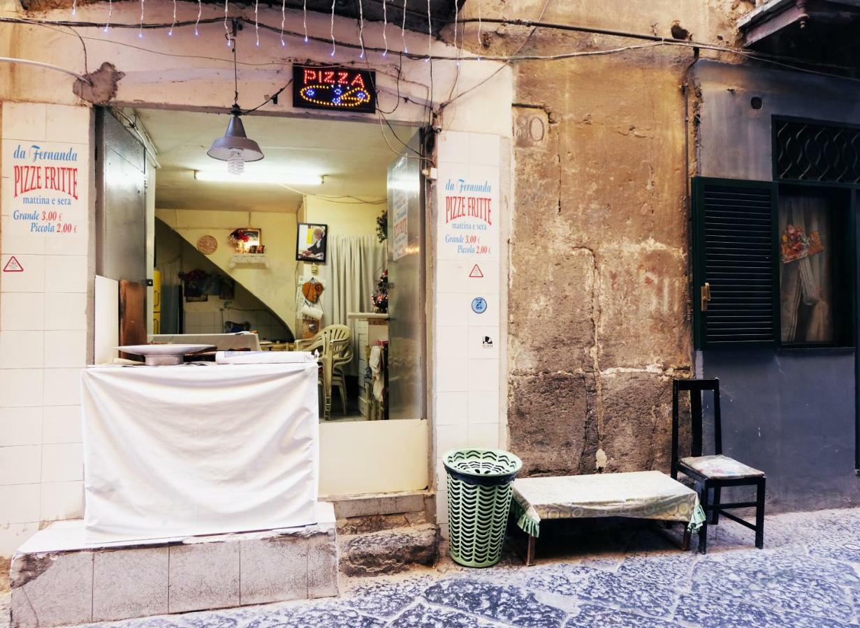 Il-terno All'8 Al Centro Storico Old Town Naples