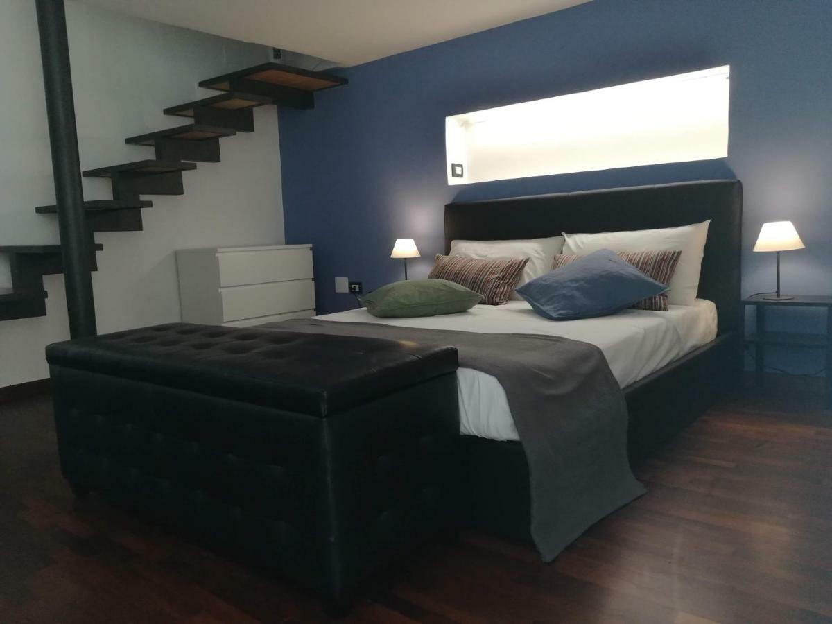 Vicaria - -