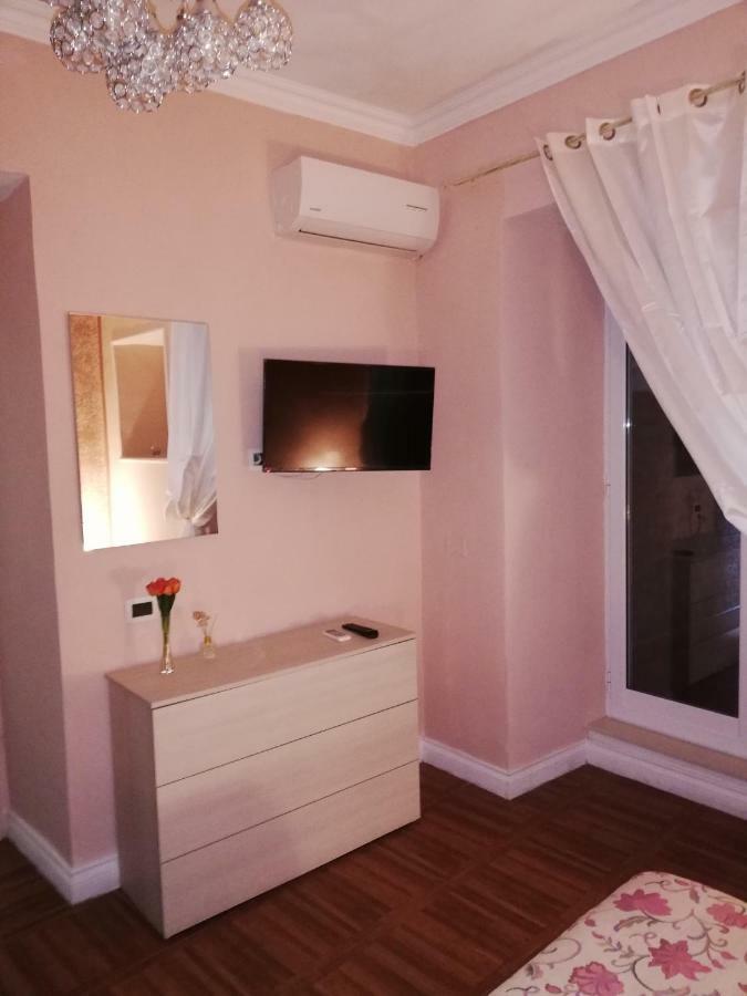 Chiaia 100 Apartment Naples