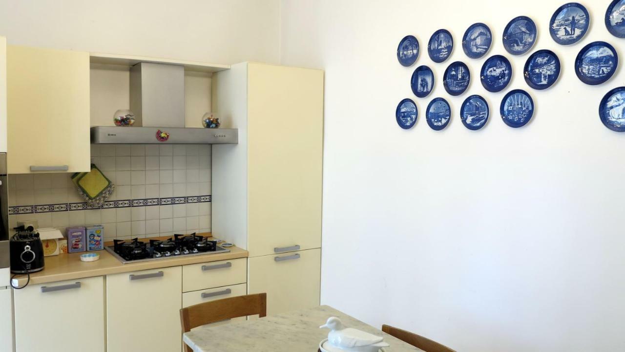 Spacious Panoramic - Half Way Center-vomero District *
