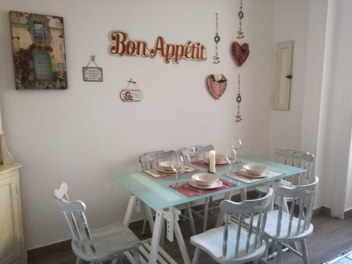 Live And Naples