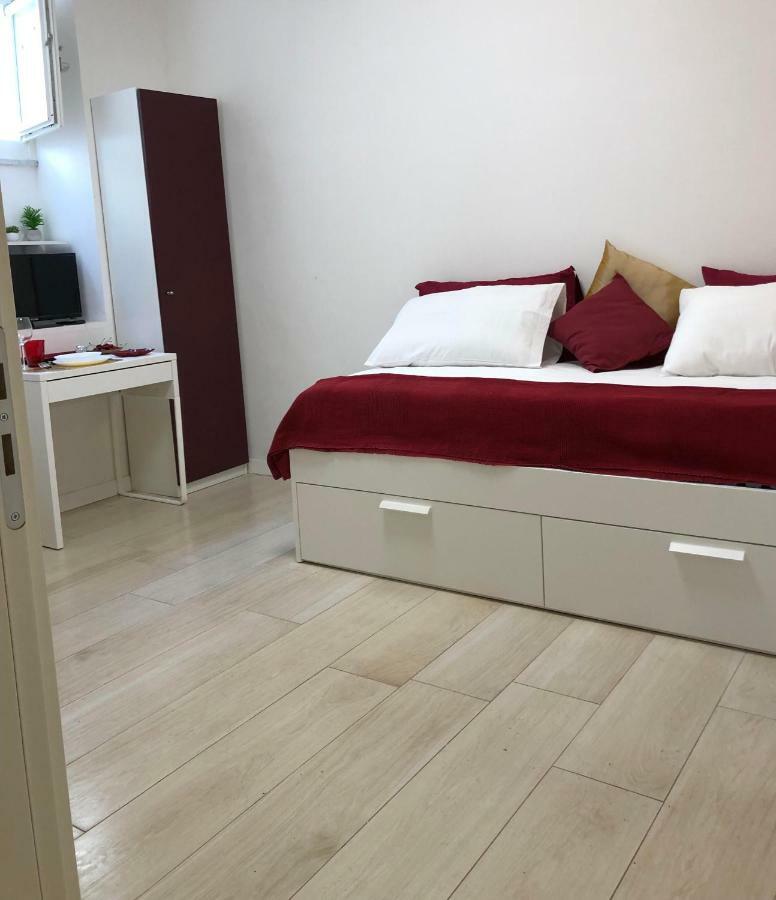 Fv Riviera Guest house