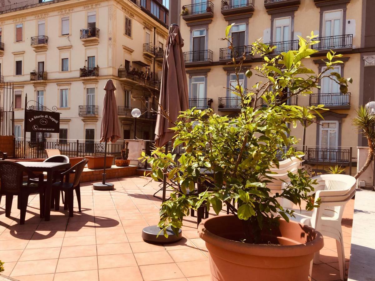 La Storia Di 3* Naples