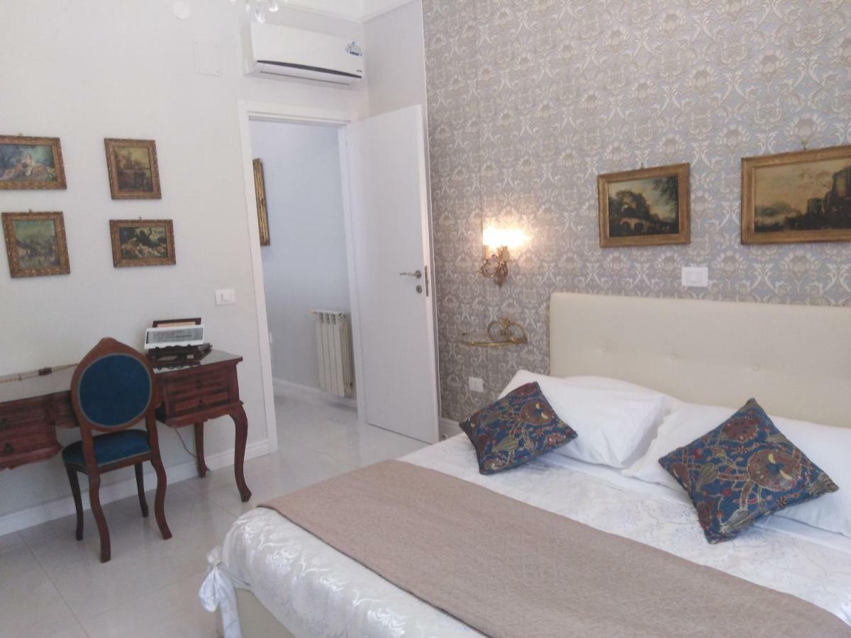 Centro Storico Maschio Angioino House Apartment