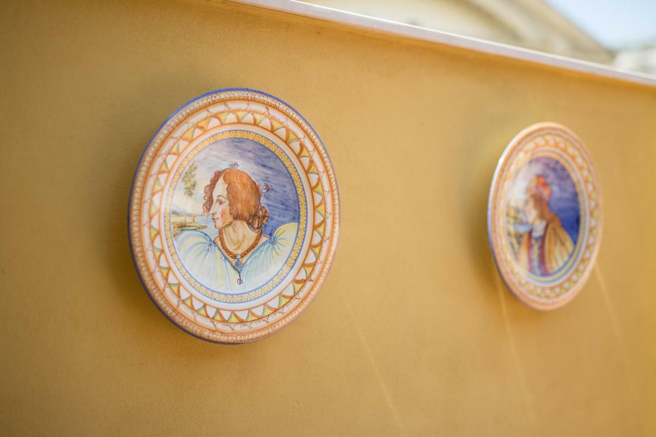 Palazzo Doria D'angri Bed & Breakfast Naples