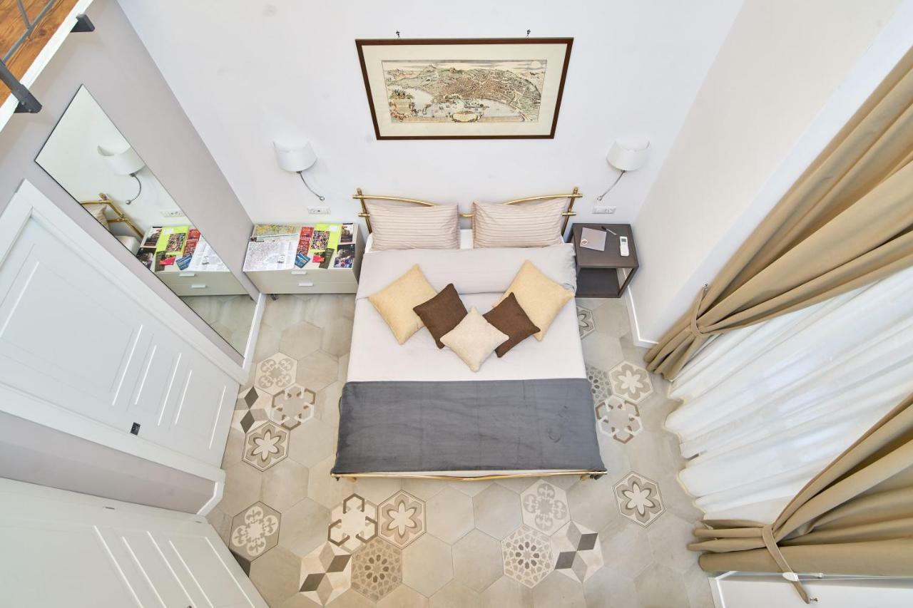 A Casa Del Principe Lt Bed & Breakfast Naples