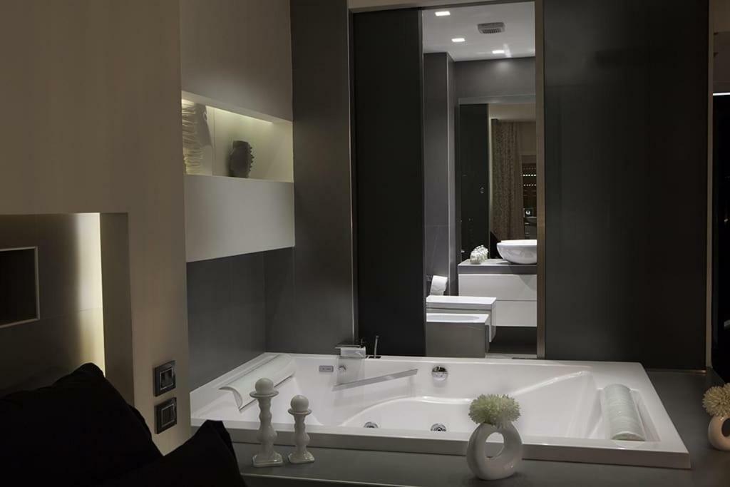 Apartment Crystal Skyline Neapolis *