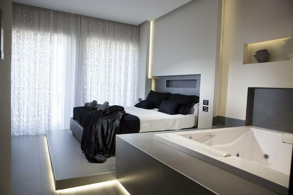 Apartment Crystal Skyline Neapolis Naples