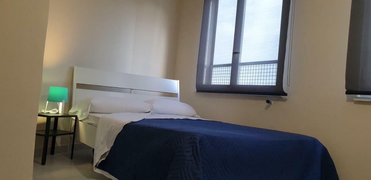 Departure Rooms&hostels 2* Naples