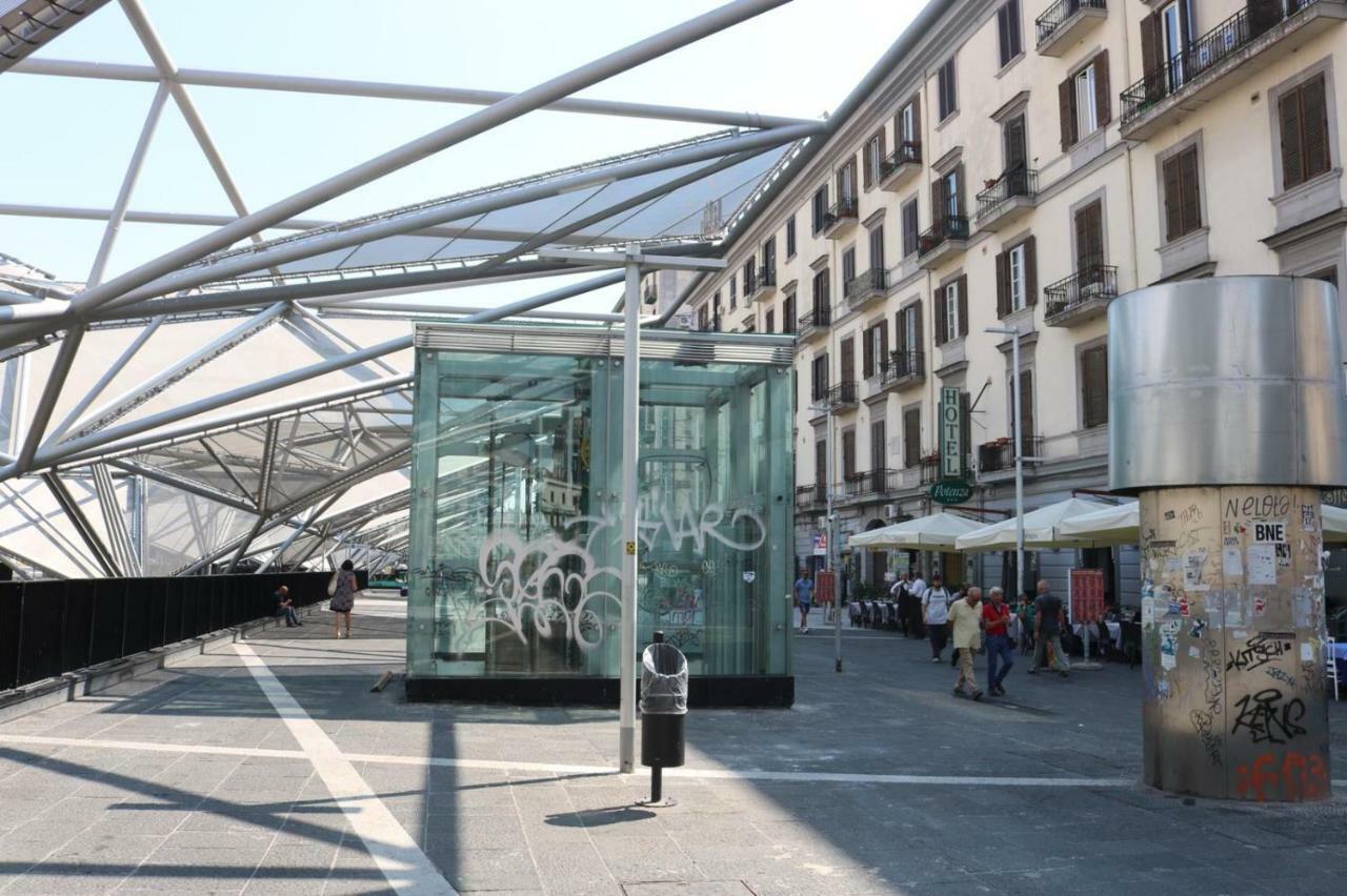 Garibaldi Station * Naples