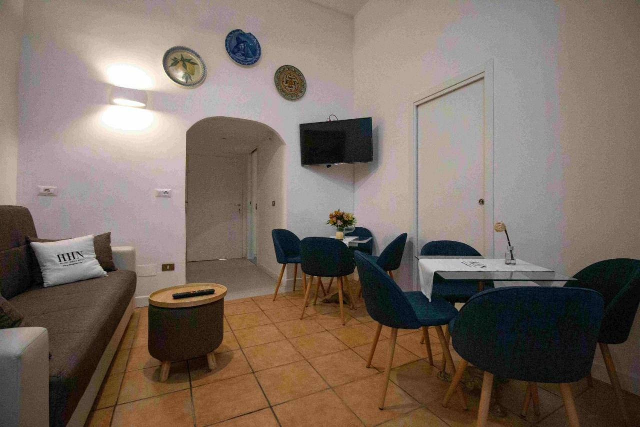 Apartment Carafa's Central By Hhn Naples