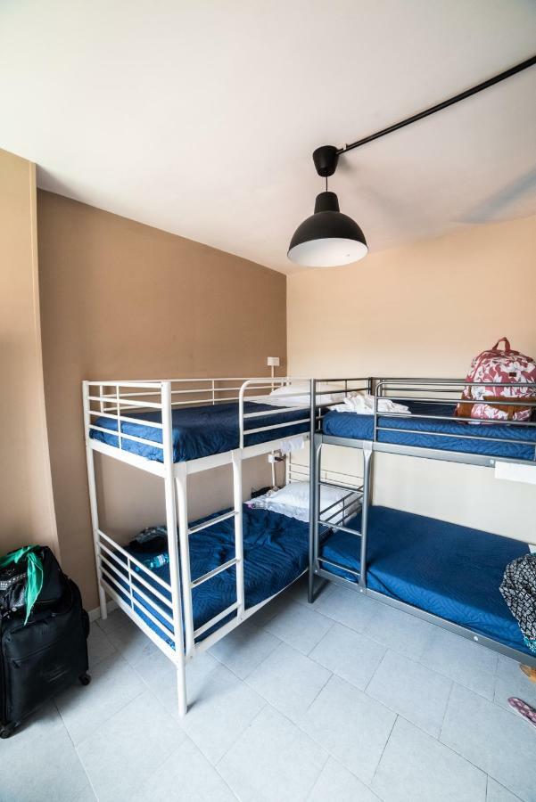 Departure Rooms&hostels Bed & Breakfast