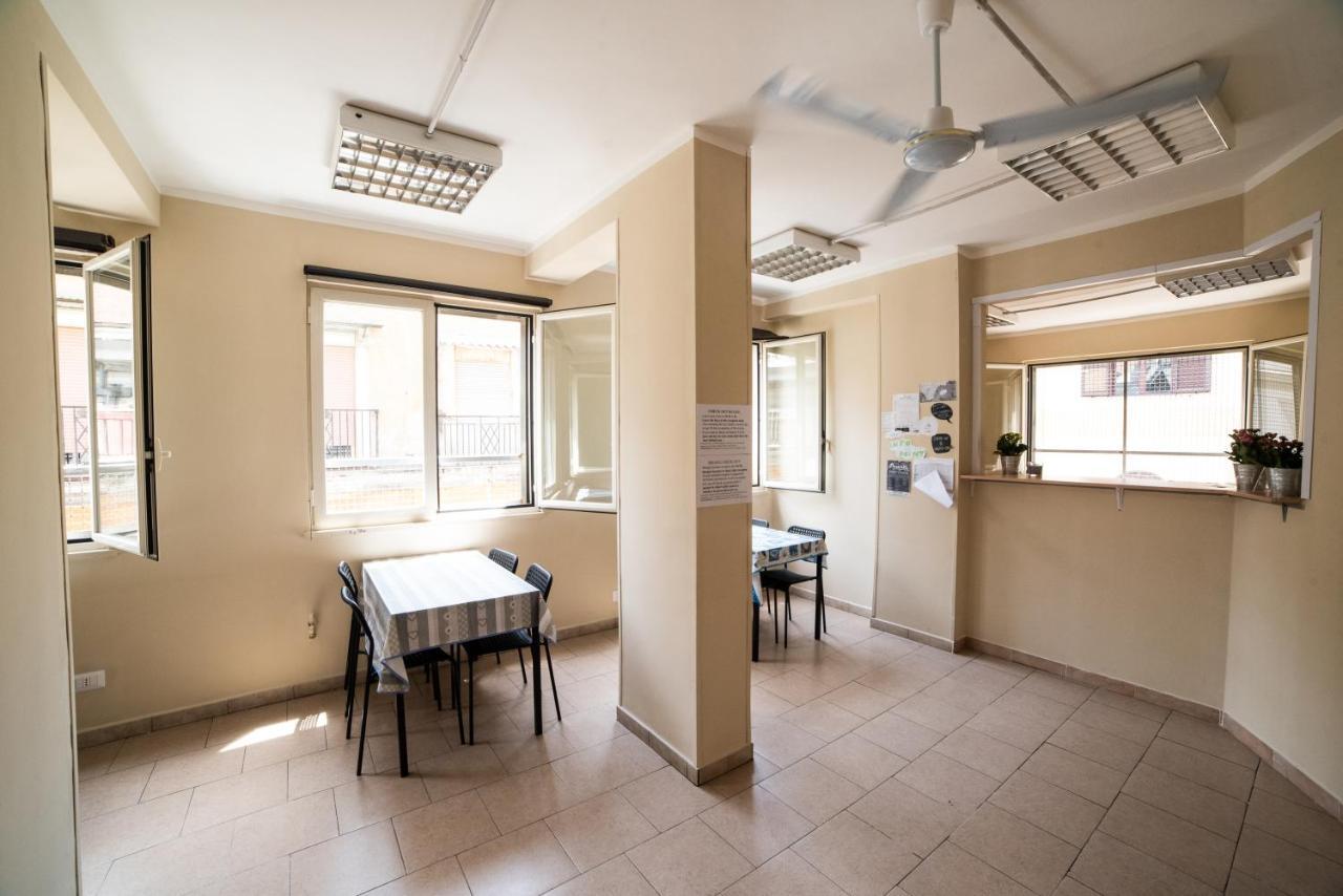 Departure Rooms&hostels Bed & Breakfast 2*