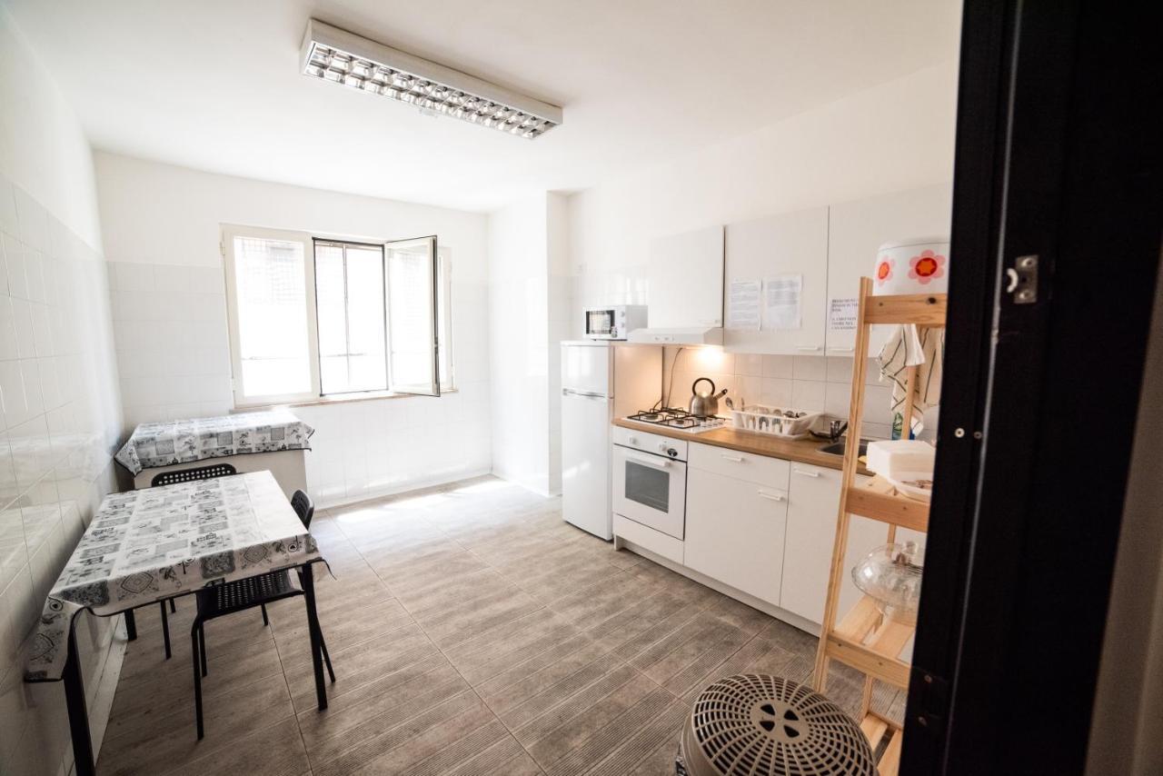 Departure Rooms&hostels Bed & Breakfast