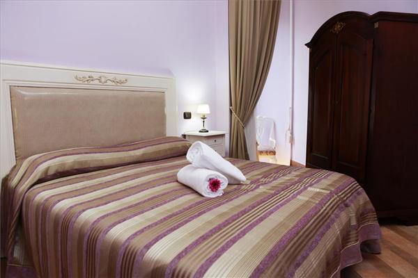 Lanfipe Palace 3* Naples