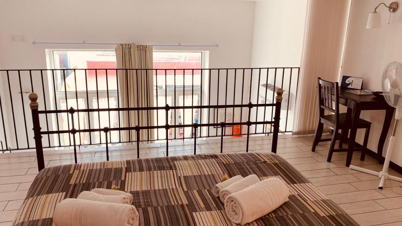 Sweethometoledo Apartment *