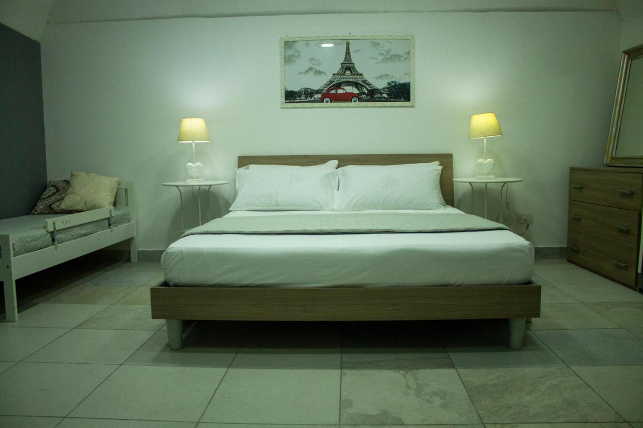 Graphite House Apartment