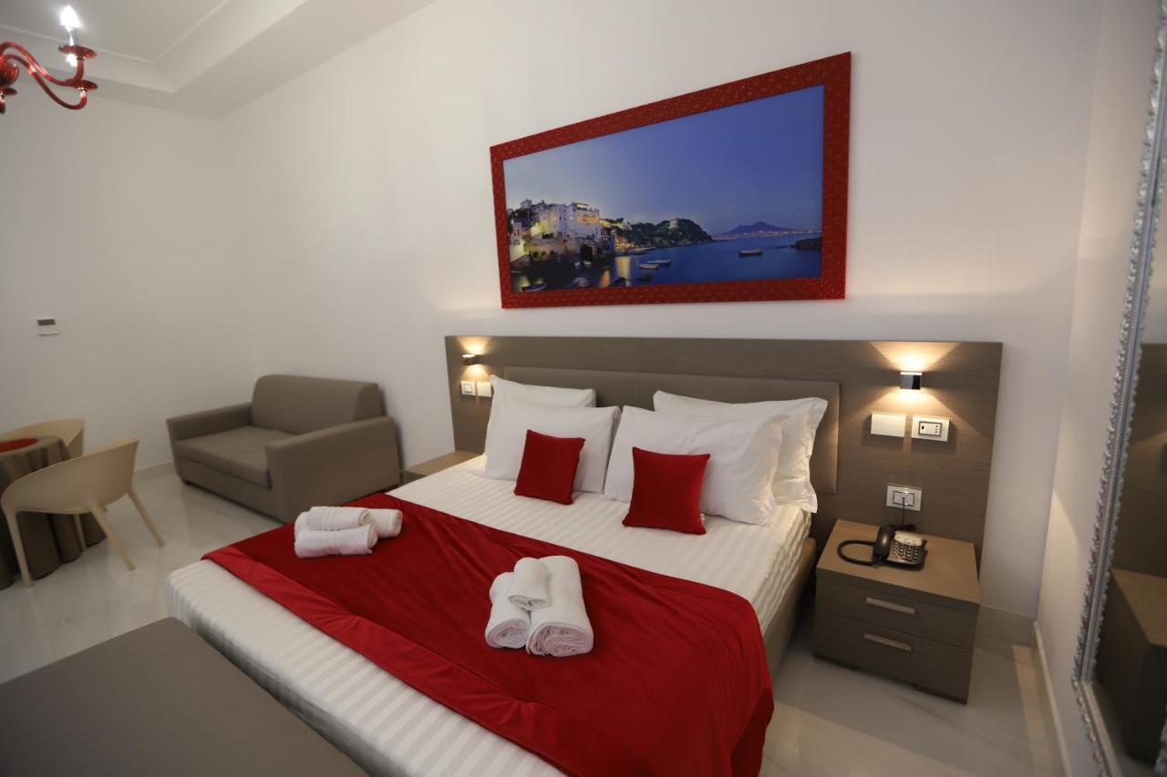 Mecla Naples