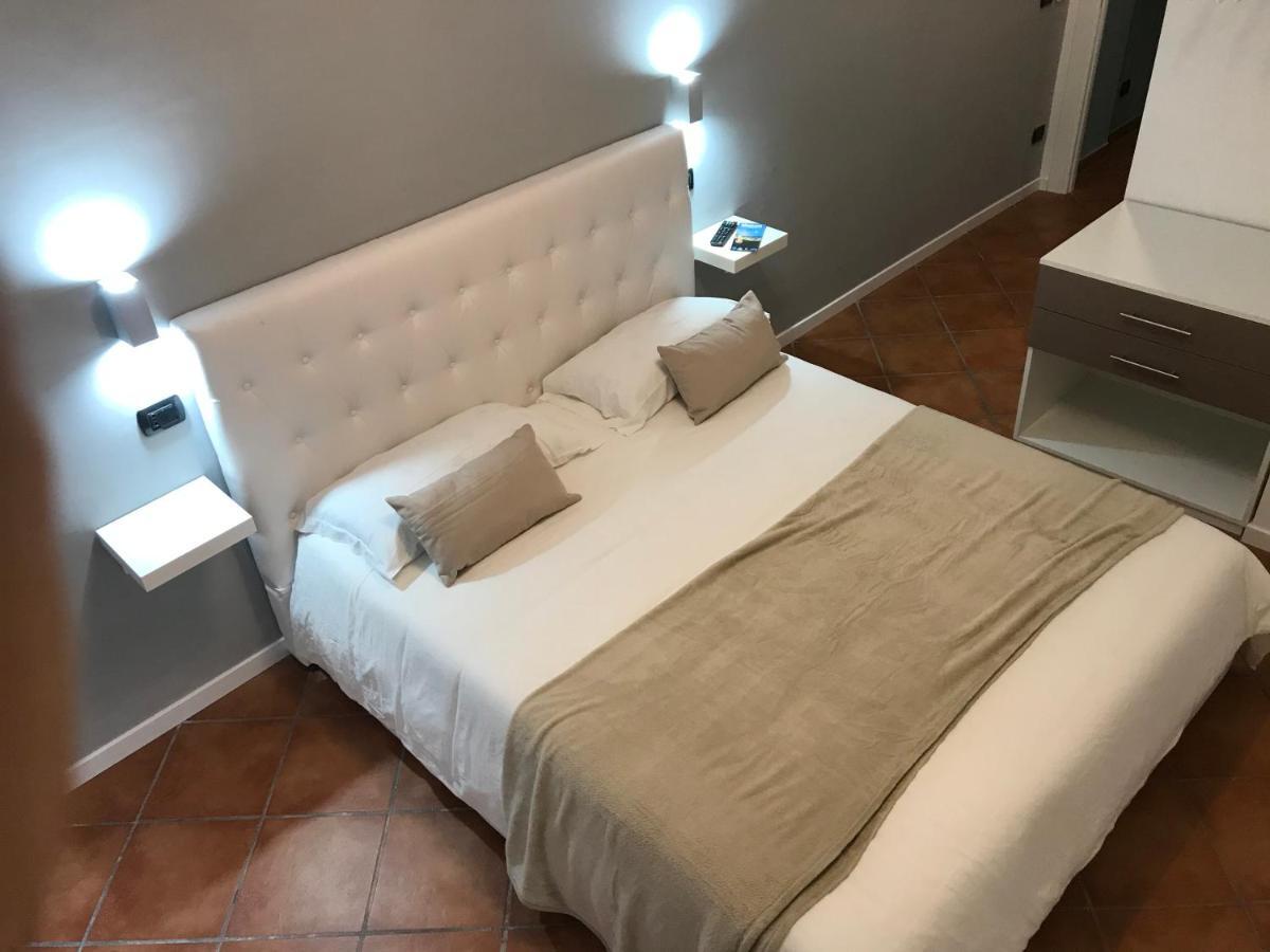 Base Plebiscito Bed & Breakfast Naples