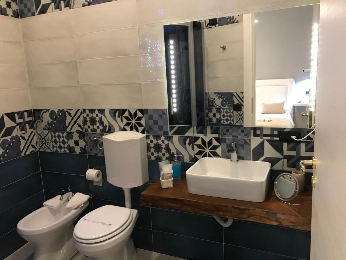 Base Plebiscito Bed & Breakfast Naples