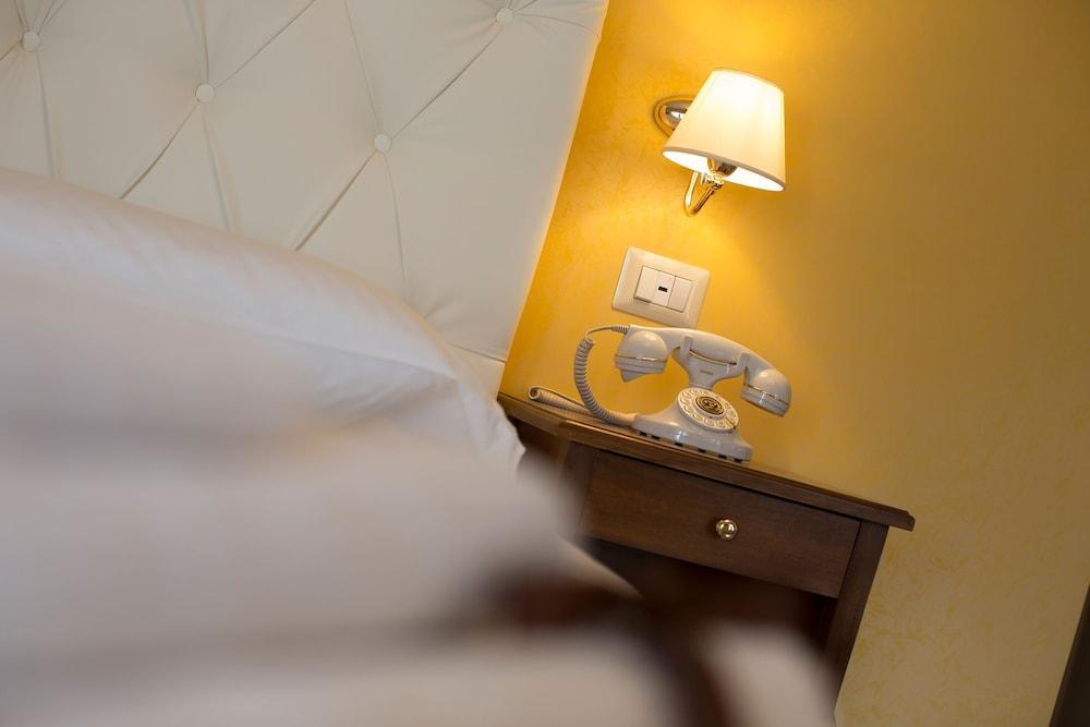 Hotel Neapolitantrips
