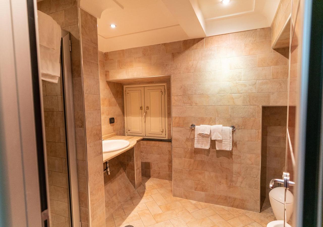 Diamond Hotel 3*