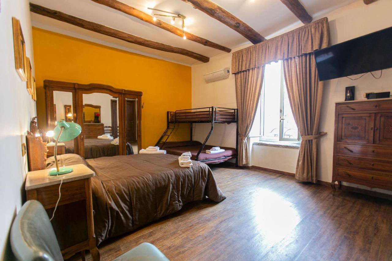 Bed & Breakfast San Gennaro B&B Naples