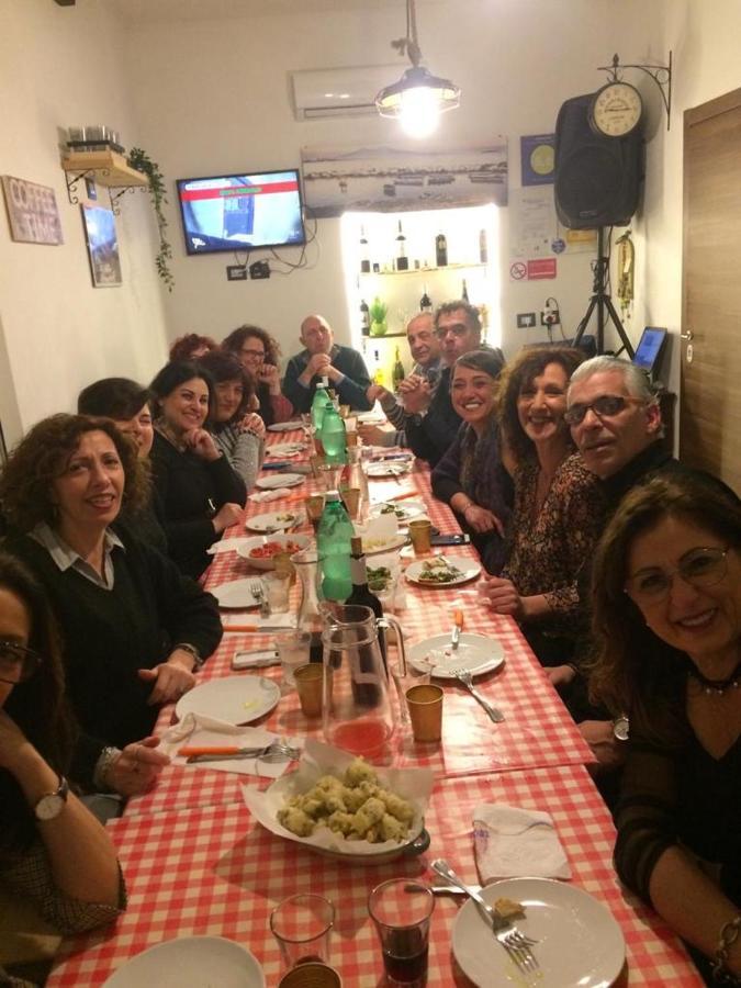 Na Tazzulel E Cafe 2* Naples