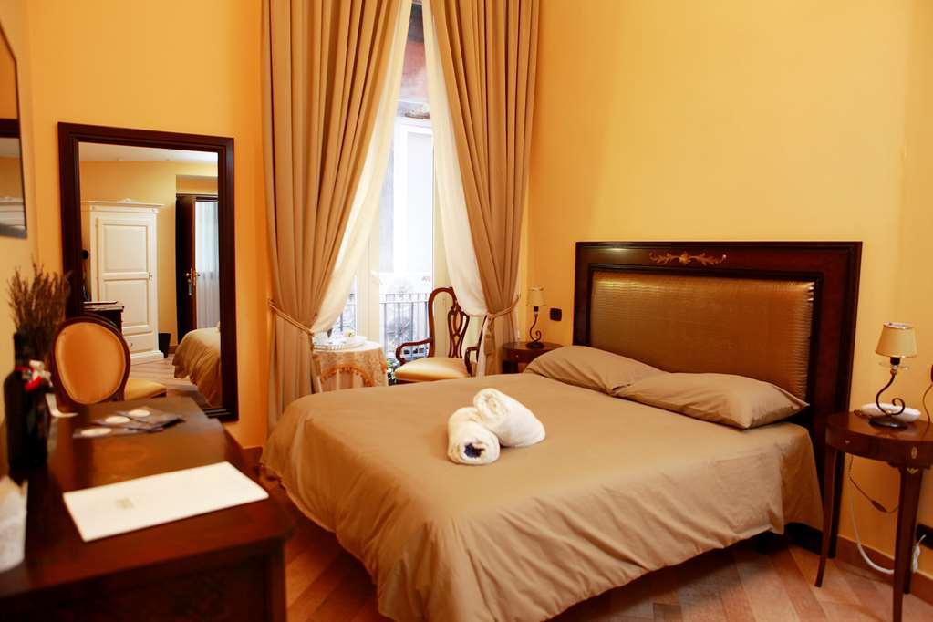 Lanfipe Palace 3* Naples