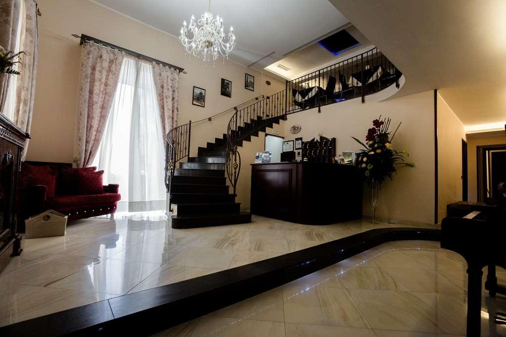 Lanfipe Palace Naples