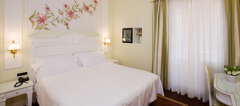 Hotel Palazzo Alabardieri Naples