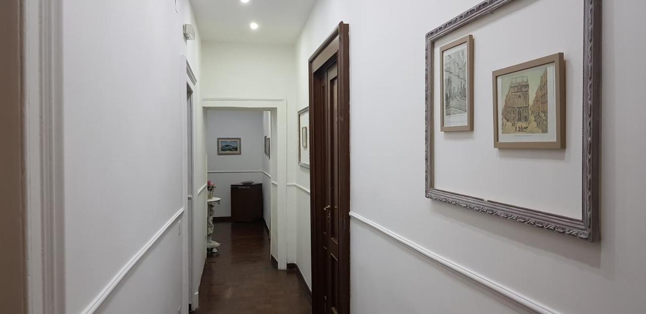 Room&jacuzzi Naples