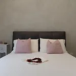 Alexia Rooms B&B